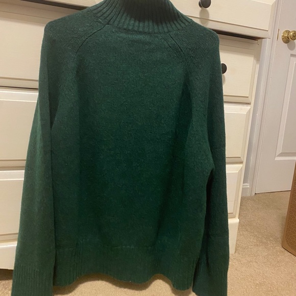 H\u0026M | Sweaters | Emerald Green Mock 